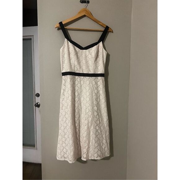 Ann Taylor Loft Women’s Size 4 Midi Dress Ivory Black Lace Overlay Side Zip - Picture 4 of 12